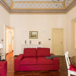 Appartamento Alla Corte Del Xix Secolo, Aeroporto di Catania Fontana Rossa
